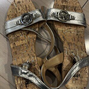 Girls Michael Kors sandals wedge silver 4